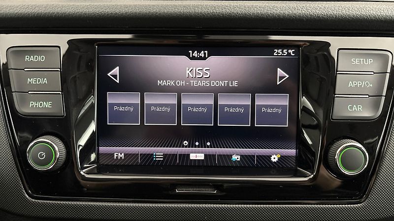Škoda Fabia 1.0 TSI Ambition Combi - fotka 11 z 24