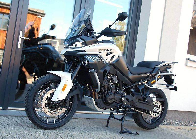 CFMOTO 800 MT (2026) 800MT - ES Explore WHITE - fotka 4 z 25