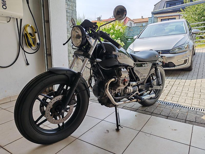 Moto Guzzi V 35 Custom Cafe Racer  - fotka 2 z 8