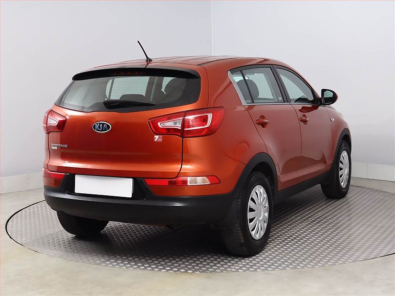 Kia Sportage (2012) 1.6 GDI, po STK, slušný stav - fotka 5 z 12