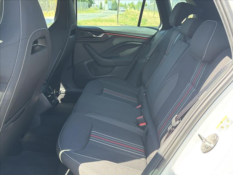 Škoda Kamiq 1,5 TSI 110 kW DSG Monte Carlo - fotka 13 z 36