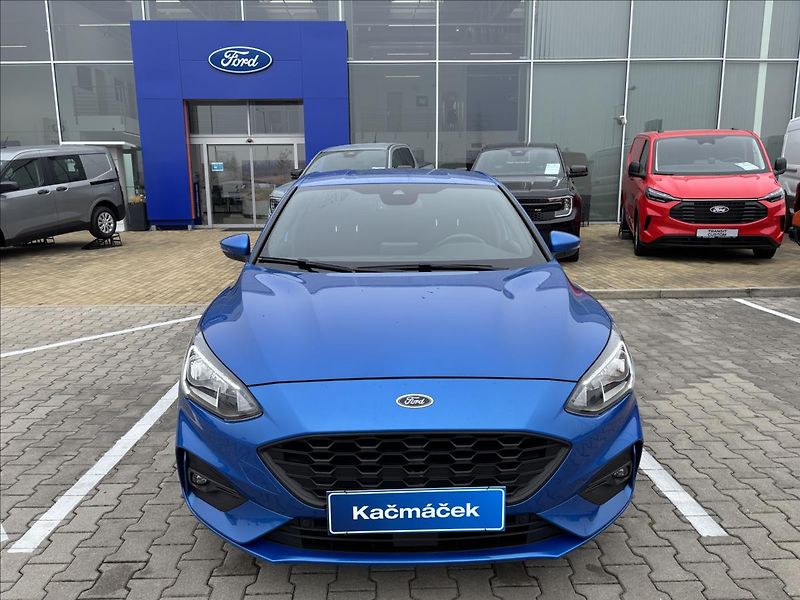Ford Focus 1,0 EcoBoost 92 kW ST Line - fotka 8 z 35