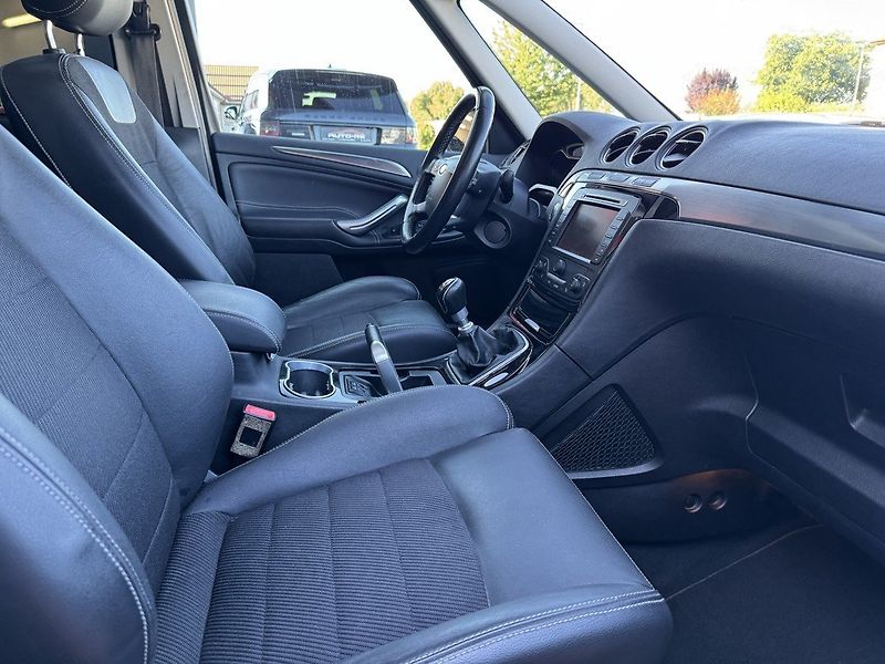 Ford Galaxy (2013) 2.0TDCi Xenony Navi Pano - fotka 17 z 50