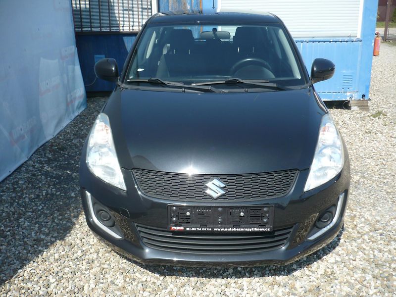 Suzuki Swift 1.2i 66Kw Klima - fotka 2 z 23