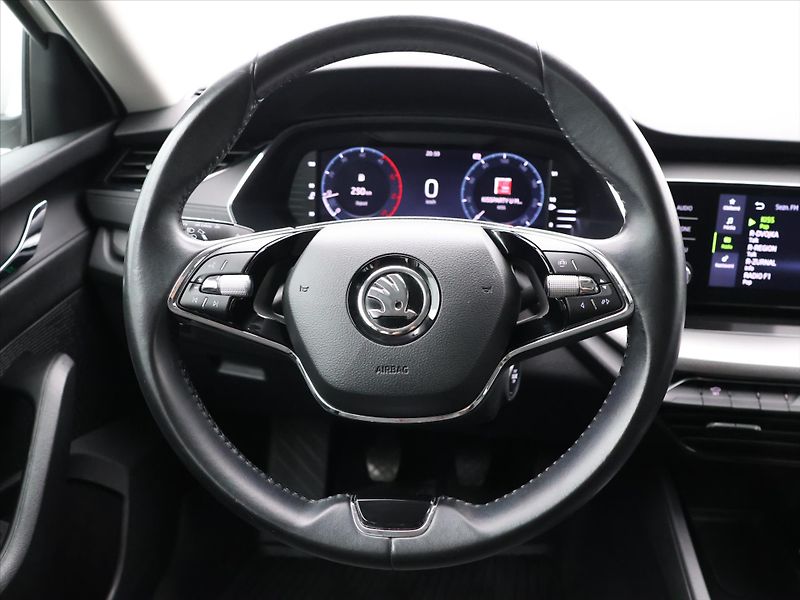 Škoda Octavia 2,0 TDI 85kW Ambition CZ DPH - fotka 16 z 35