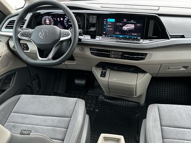 Volkswagen Multivan (2025) 1,5 TSI PHEV 4Motion - fotka 5 z 23