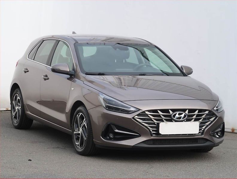 Hyundai i30 (2021) Smart 1.5 T-GDI MHEV, ČR,1.maj - fotka 1 z 20