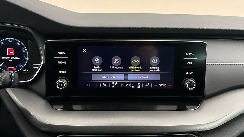Škoda Octavia 2.0 TDI Ambition Combi - fotka 25 z 27