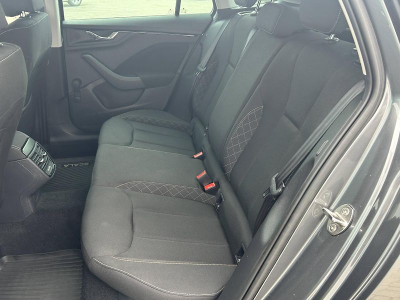 Škoda Scala Ambition 6MP 1,0TSI - fotka 8 z 22