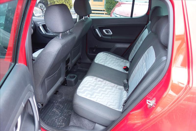 Škoda Fabia 1,2 i,ČR,2 MAJ.,SERV.KN.,KLIMA - fotka 13 z 44
