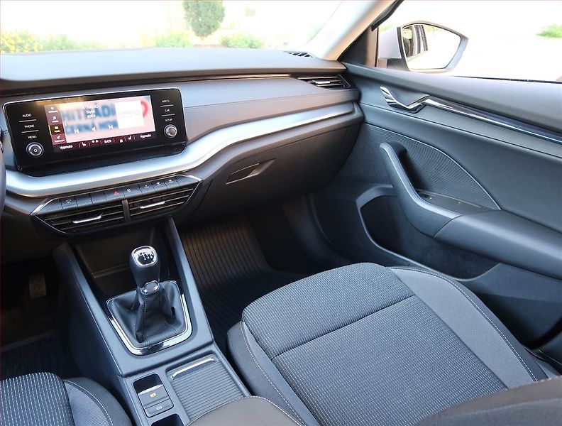 Škoda Octavia (2022) Ambition 2.0 TDI, ČR,1.maj - fotka 8 z 22