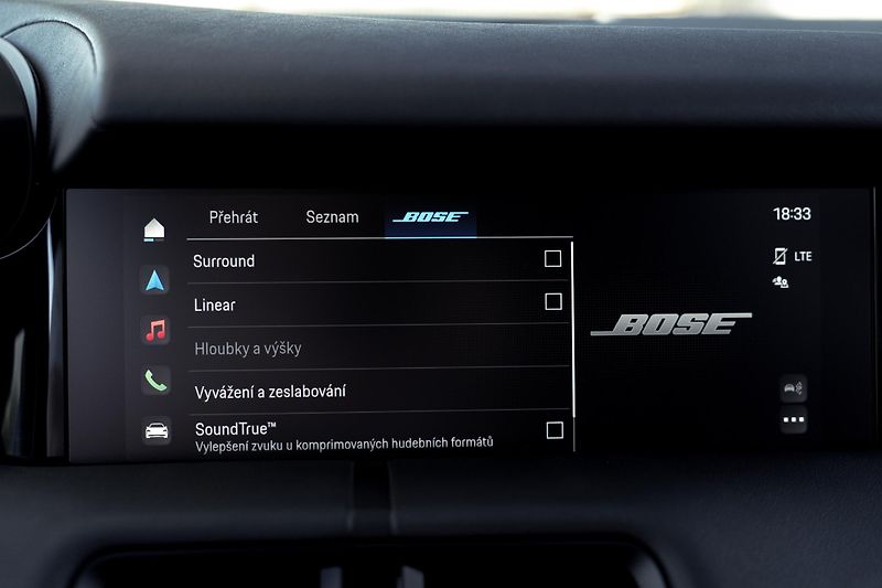 Porsche Taycan (2023) 4S - 7000 KM - VZDUCH, BOSE - fotka 27 z 39
