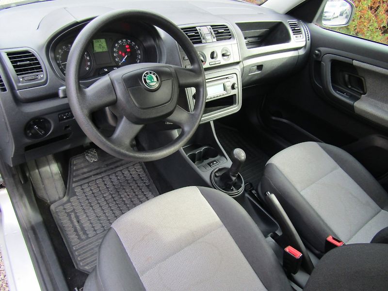 Škoda Roomster (2011) 1.6 TDI 66kW  BEZ KOROZE - fotka 13 z 34