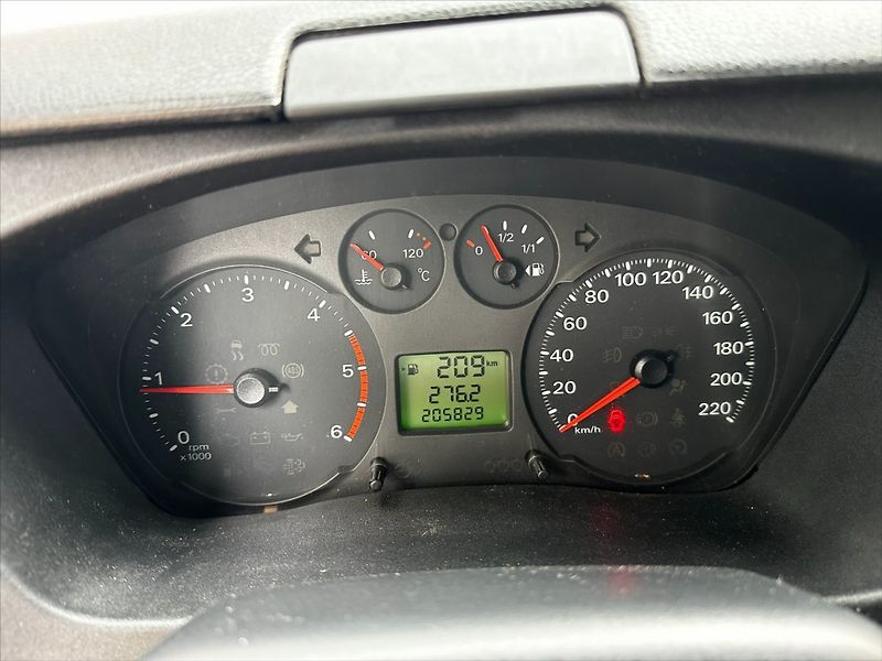 Ford Transit 2.2 TDCi 74kW 9 míst L1H1 - fotka 25 z 36