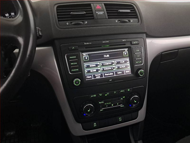 Škoda Yeti (2010) 1.4 TSI, Serv.kniha, Tempomat - fotka 12 z 19