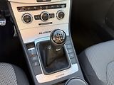 Volkswagen Passat 2.0 TDi, 103kw, alltrack - náhled 12
