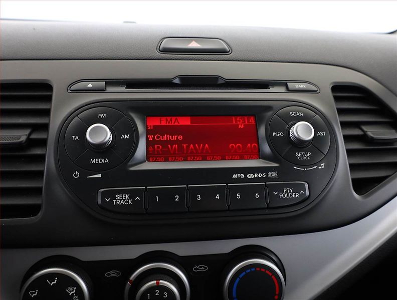 Kia Picanto (2013) 1.0, po STK, pěkný stav - fotka 10 z 12