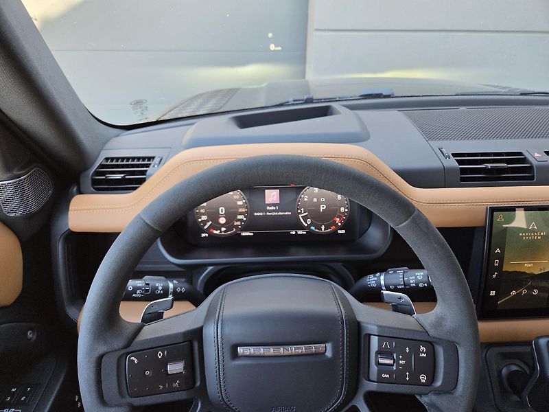 Land Rover Defender 110 P525 CARPATHIAN-MAXvýbava - fotka 21 z 49