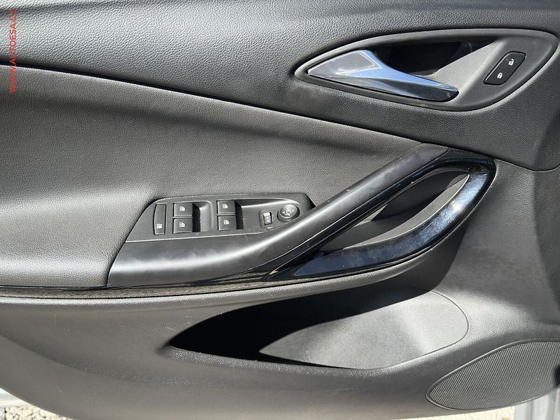 Opel Astra (2018) 1.4 T, ČR, AC, výhřev sed. - fotka 11 z 20