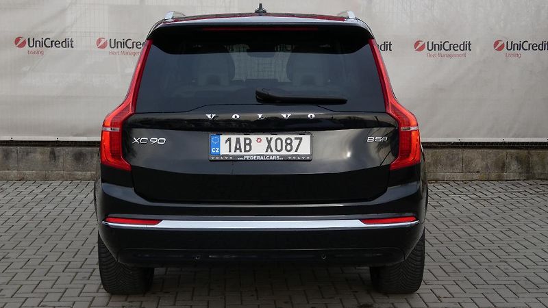 Volvo XC90 B5 AWD Plus Bright 7 míst - fotka 4 z 26