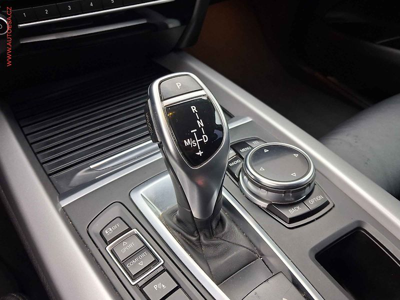BMW X5 (2014) 2.0 D xD, ČR, AT, navi, bixen - fotka 17 z 21