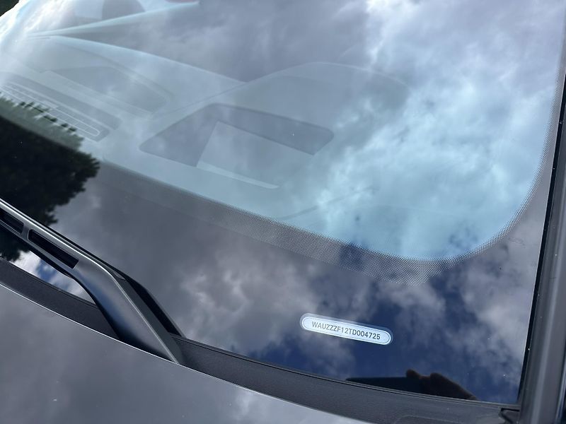 Audi Q8 (2025) 50TDi,HEAD-UP,PANORAMA, KARBON - fotka 9 z 39