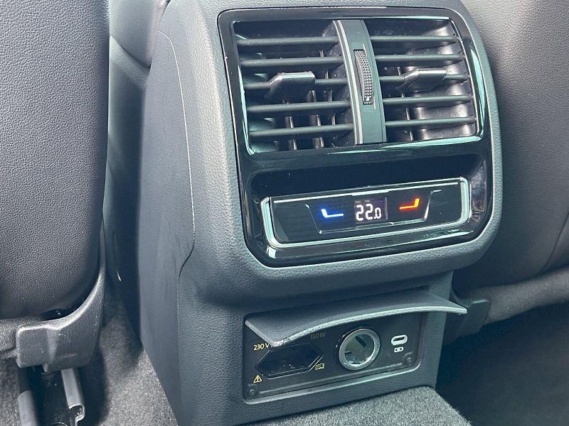 Volkswagen Passat (2023) 2.0 TDI 147kW 4MOT DSG Eleganc - fotka 25 z 35