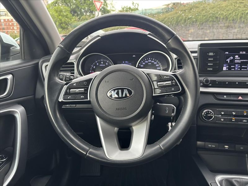 Kia Ceed 1,4 TGDi 103kW Fresh ZÁRUKA - fotka 16 z 33