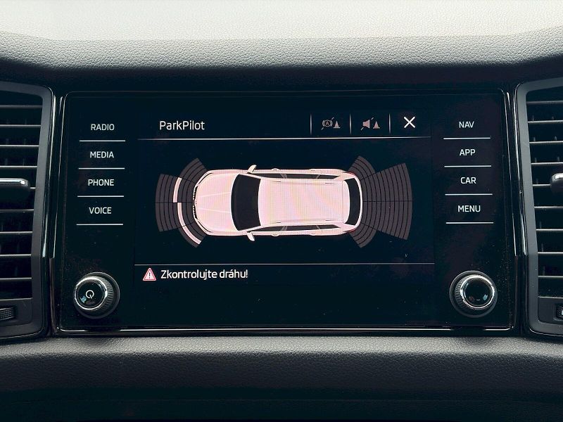 Škoda Kodiaq (2020) 2.0 TDI / 110kW / 4x4 / SPORTL - fotka 26 z 35