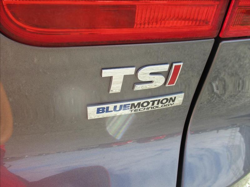 Volkswagen Tiguan 1,4 TSi, aut klima,serv.kn. - fotka 28 z 38