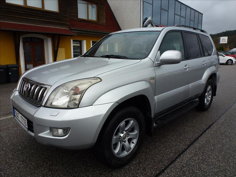 Toyota Land Cruiser 3,0 120 D4-D Lux+ Automat - fotka 2 z 58