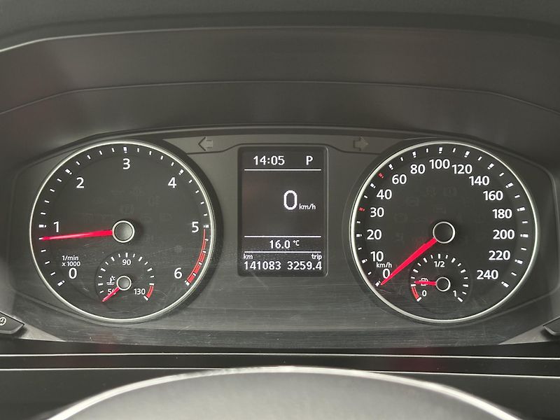 Volkswagen Caravelle 2,0 TDI 110kW DSG 9-Míst CZ - fotka 17 z 36