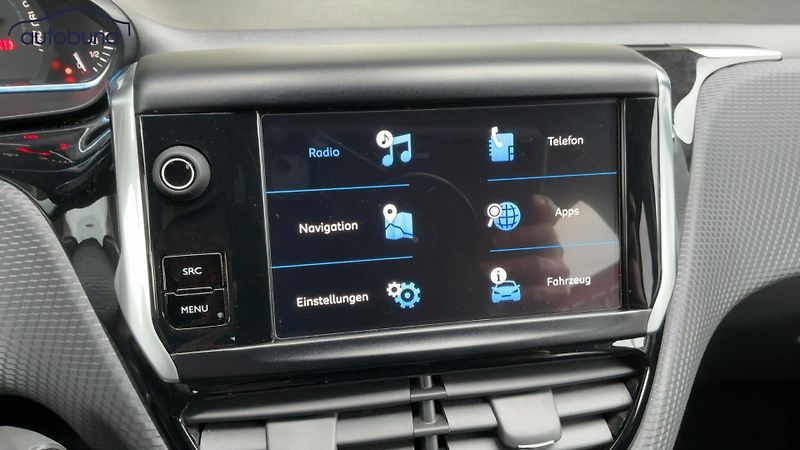 Peugeot 2008 1,2 PT Allure  - fotka 12 z 13