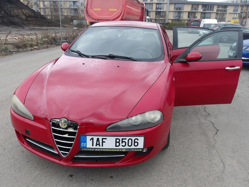 Alfa Romeo 147 1,6i 77kW LPG - fotka 15 z 30