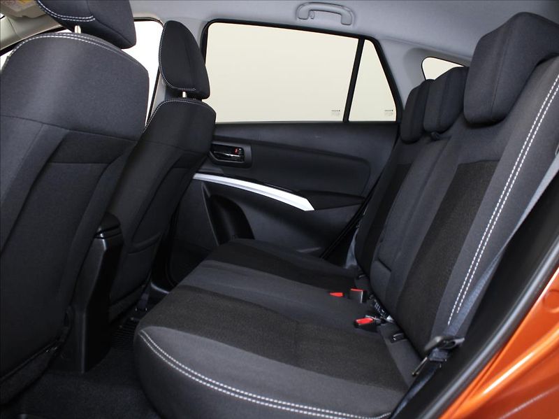 Suzuki SX4 S-Cross 1,4 Boostjet 4x4 1.maj.ČR - fotka 7 z 23