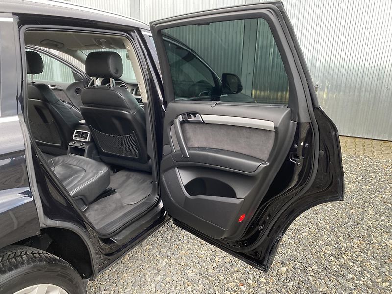 Audi Q7 3.0TDi 4x4 240PS FL 8Q SLINE!! - fotka 109 z 156