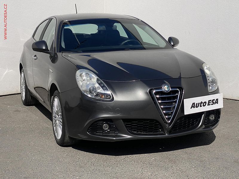 Alfa Romeo Giulietta (2013) 2.0 JTD, AC, tempo, park - fotografie inzerátu