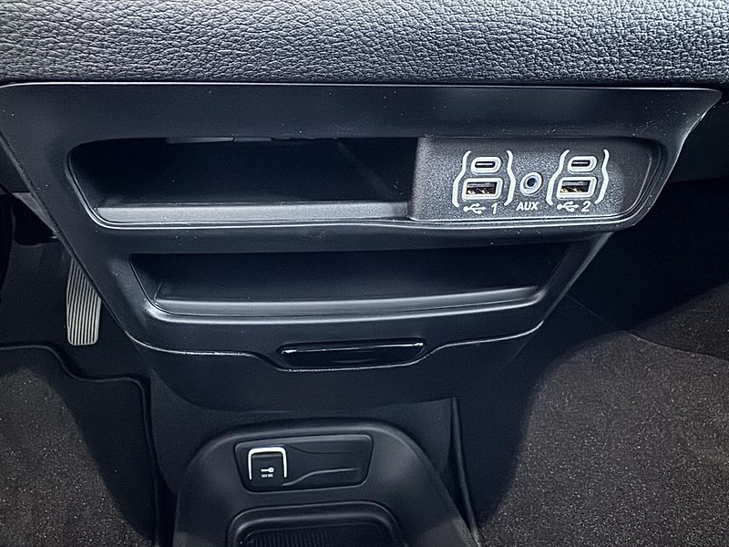 Chrysler Pacifica AWD Touring-L S-Appearance - fotka 43 z 55