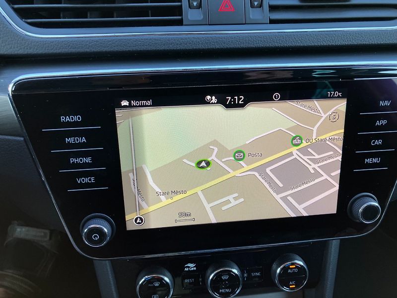 Škoda Superb (2022) 2.0TDI 110kW DSG STYLE PLUS - fotka 23 z 30