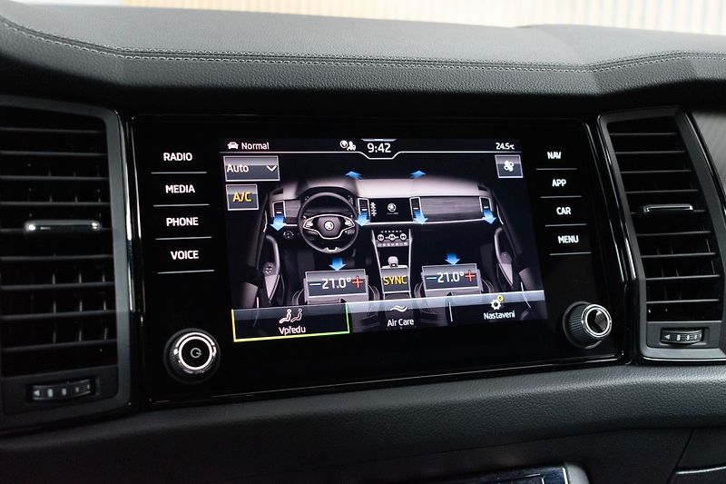 Škoda Kodiaq 1.5 TSI SPORTLINE*DSG*DPH*ČR 1 - fotka 30 z 43