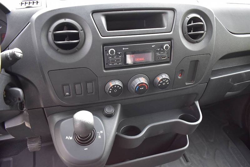 Renault Master 2,3 DCi L3H2,AC,DPH,AT,AKCE! - fotka 7 z 11