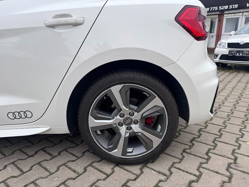 Audi A1 (2019) 2,0 TFSI 147 KW S-LINE DPH - fotka 15 z 50