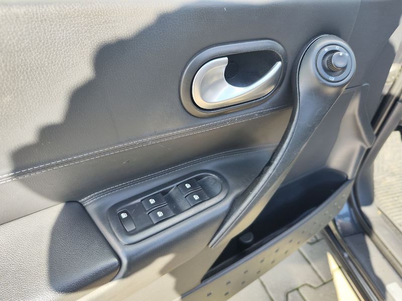 Renault Mégane 2.0 16V/99kW Cabrio - fotka 28 z 36