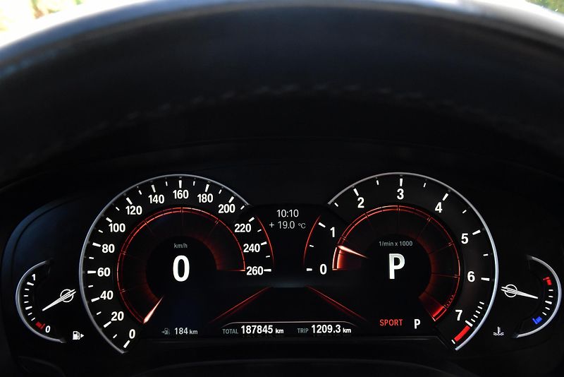 BMW Řada 5 530i xDrive LUXURY LINE,LED,ČR - fotka 21 z 50