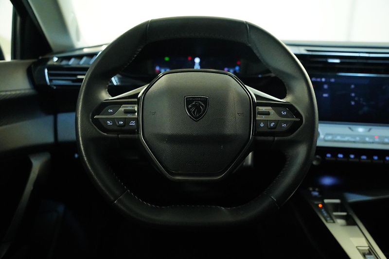 Peugeot 308 - fotka 17 z 24