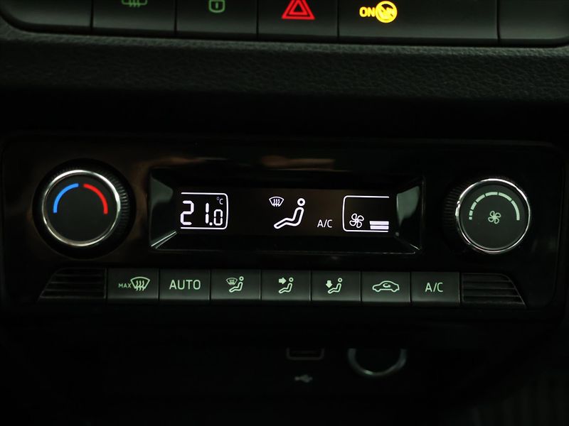 Škoda Fabia 1,0 TSI 81kW Style LED CZ DPH - fotka 20 z 28