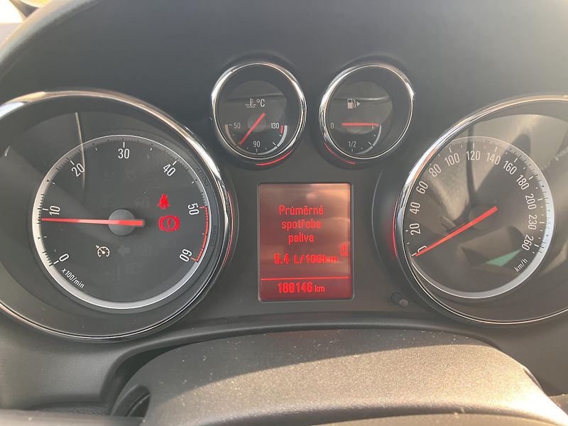 Opel Astra (2014) 1.7 CDTI 2014 servisována DPH - fotka 19 z 29