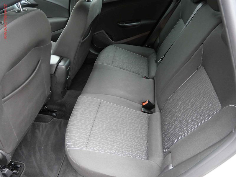 Opel Astra (2014) 1.4 T, AC, TZ, bixen - fotka 10 z 18