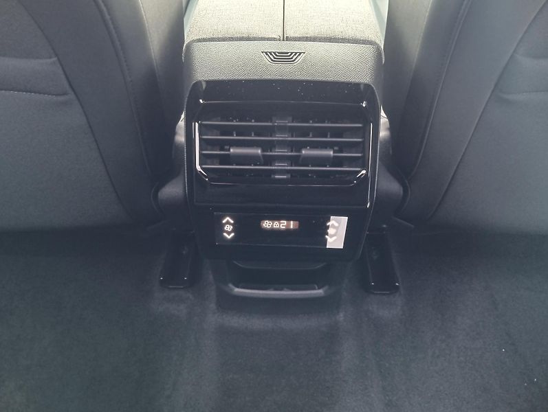 Peugeot 5008 (2026) ALLURE Hybrid 145 e-DCS6 - fotka 19 z 21