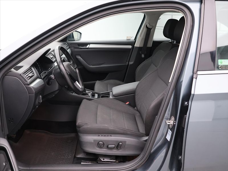 Škoda Superb 2,0 TDI 110kW Ambition DPH CZ - fotka 10 z 26